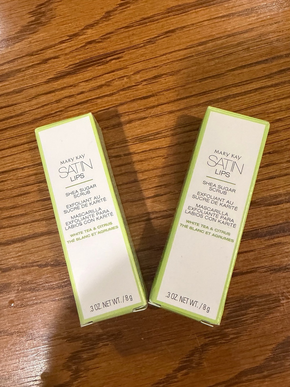 Mary Kay Satin Lips Shea Sugar Scrub — White & Light Green